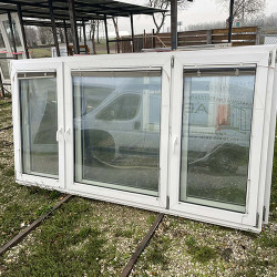 Bontott háromszárnyas műanyag ablak