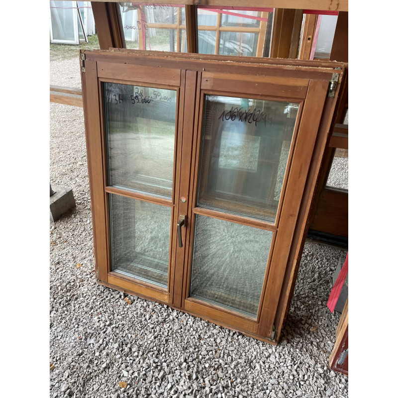 106x124 bontott fa ablak