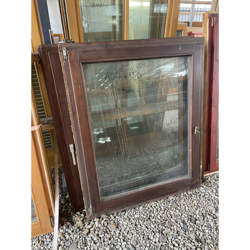 107x130 bontott fa ablak