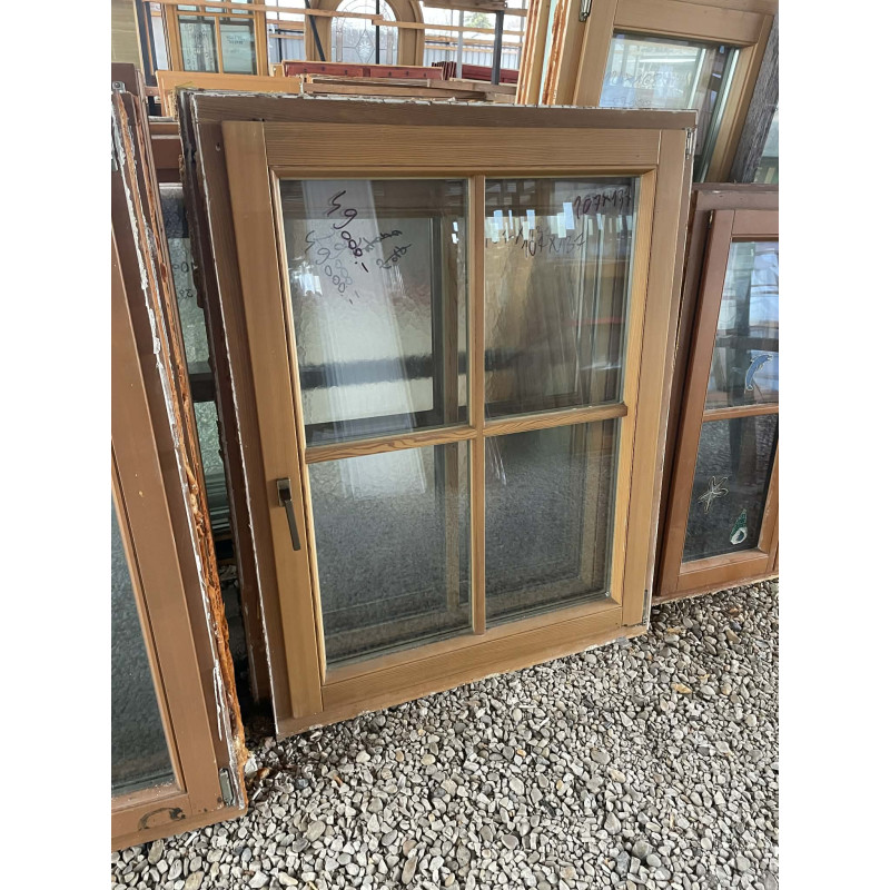 107x137 bontott fa ablak 107x137 bontott fa ablak