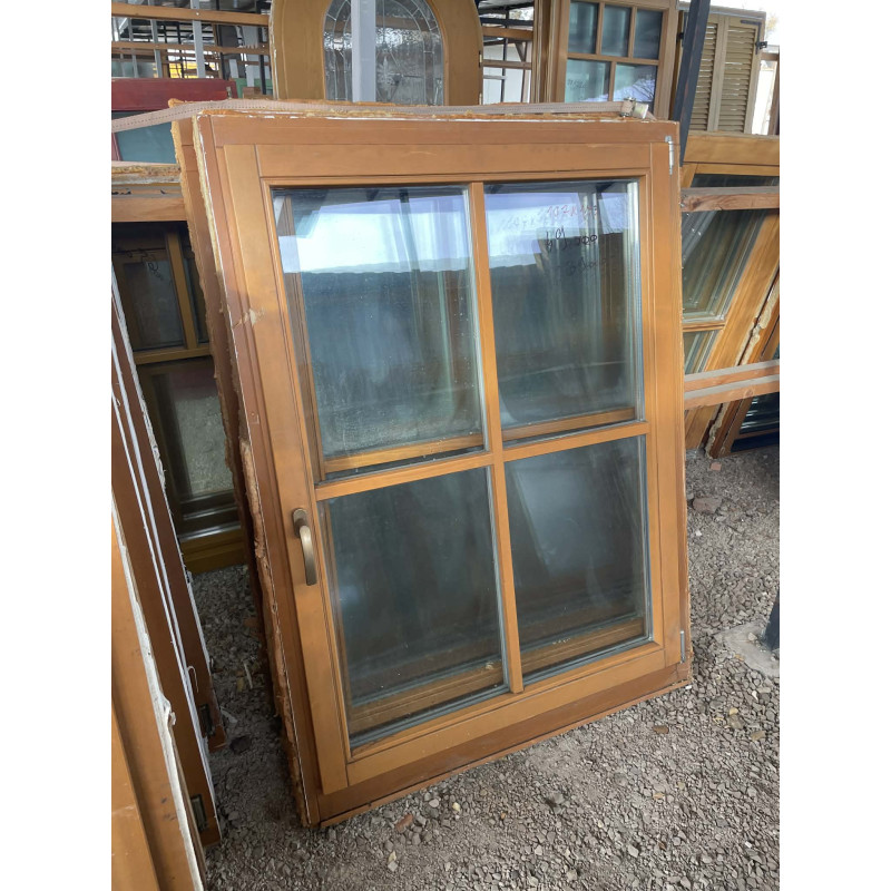 107x143 bontott fa ablak