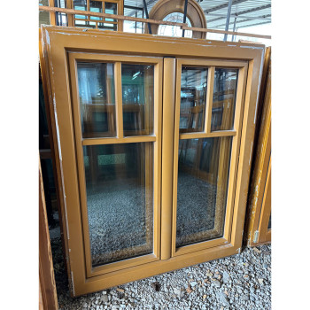 111x131 bontott fa ablak