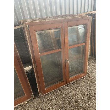 117x127 bontott fa ablak