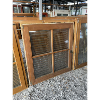 118x126 bontott fa ablak