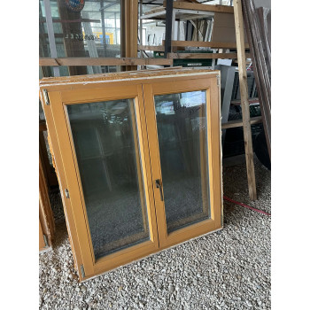 120x128 bontott fa ablak