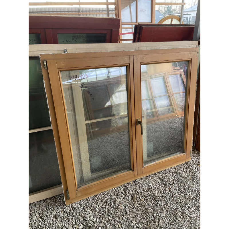 149x126 bontott fa ablak