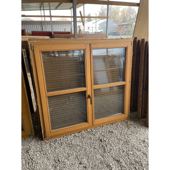 150x137 bontott fa ablak