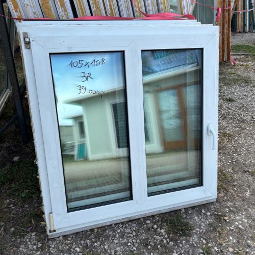 105x108 bontott műanyag ablak