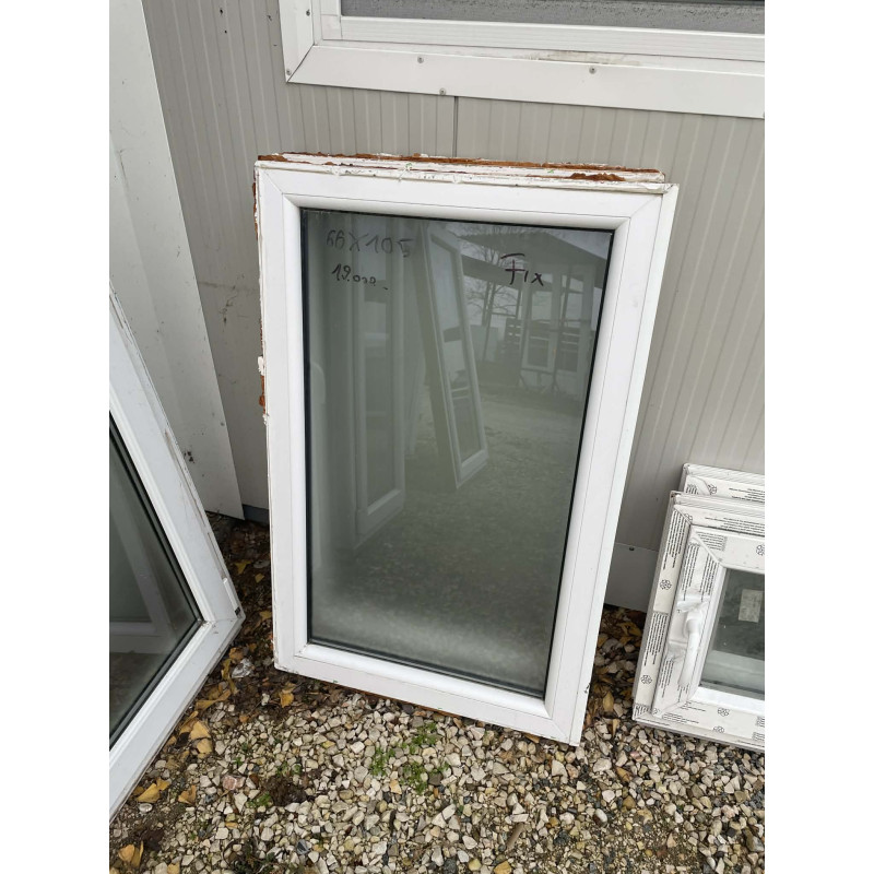 66x105 bontott műanyag ablak