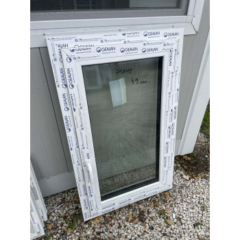 71x115 építkezésből megmaradt műanyag ablak 71x115 építkezésből megmaradt műanyag ablak