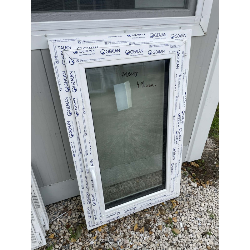 71x115 építkezésből megmaradt műanyag ablak